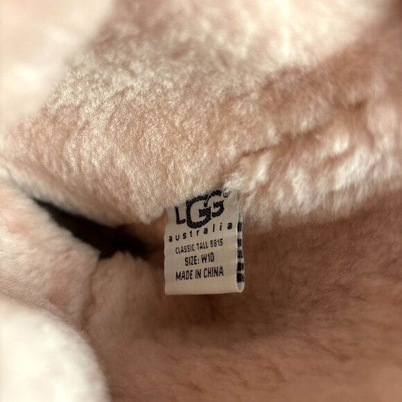 New UGG Classic Tall Sz 10 Baby Pink Collectors Grey Sole Retired EXTREMELY RARE - Picture 15 of 16